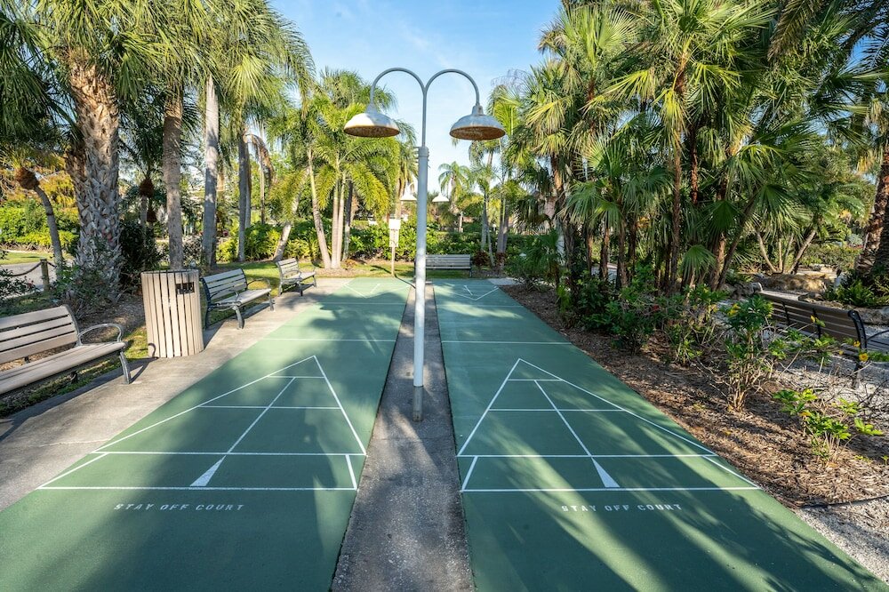 Фото The Capri at Siesta