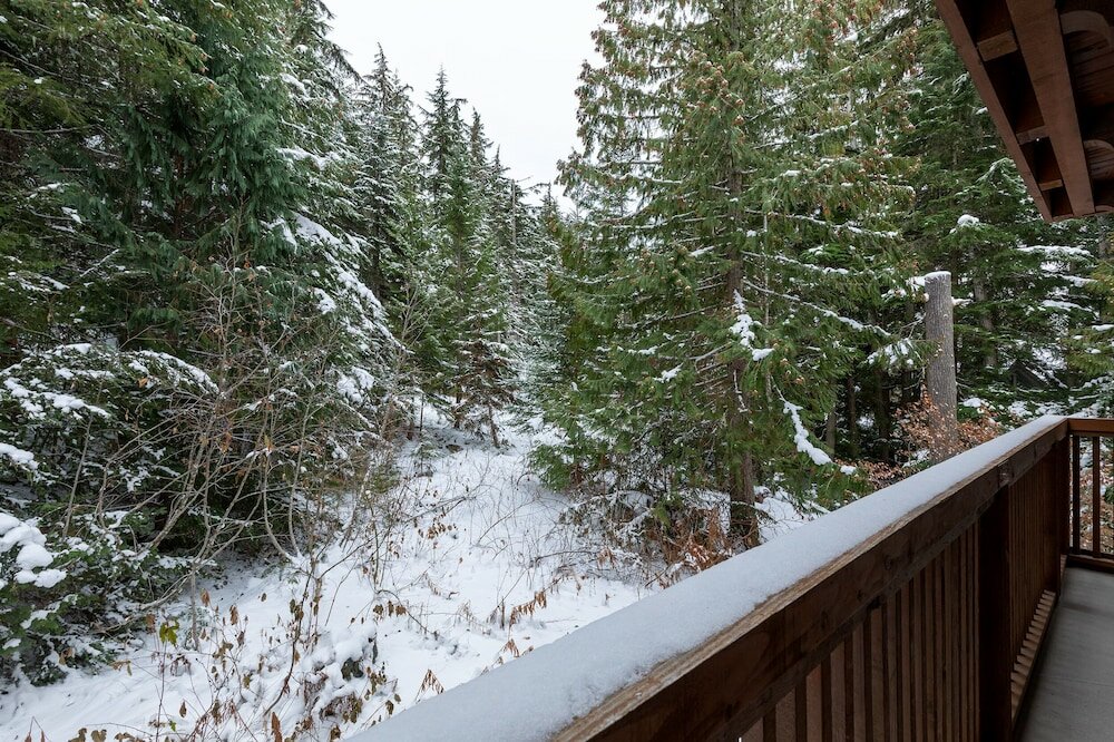 Фото Horstman House by Whistler Premier