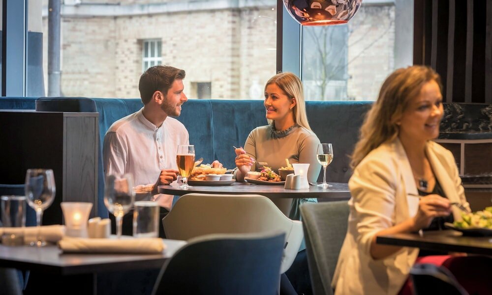 Фото Clayton Hotel Belfast