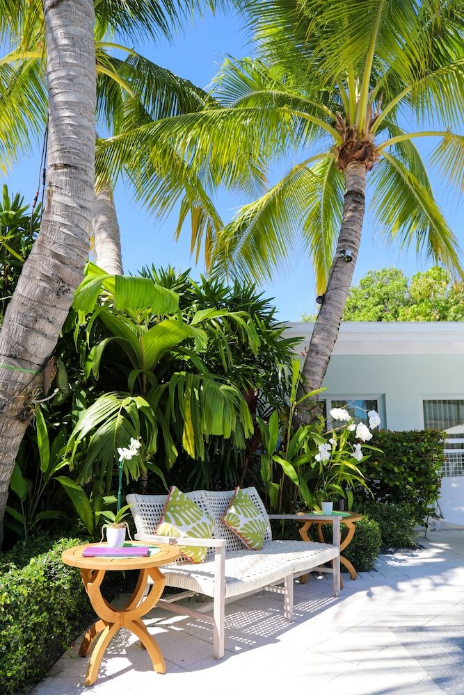 Фото Orchid Key Inn - Adults Only