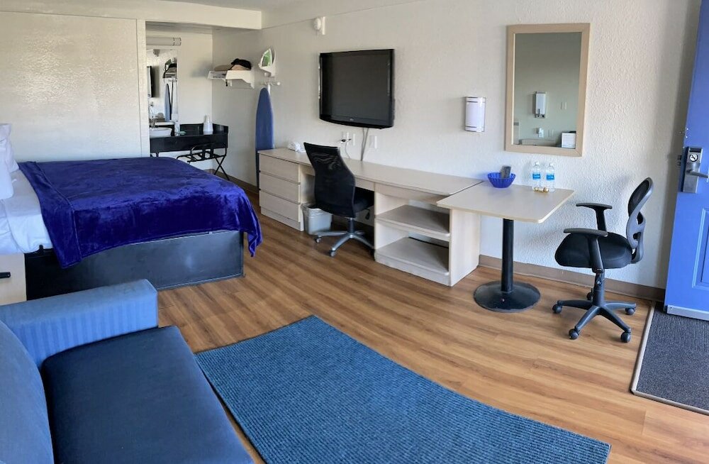 Фото Travelodge by Wyndham Essington Philadelphia Airport