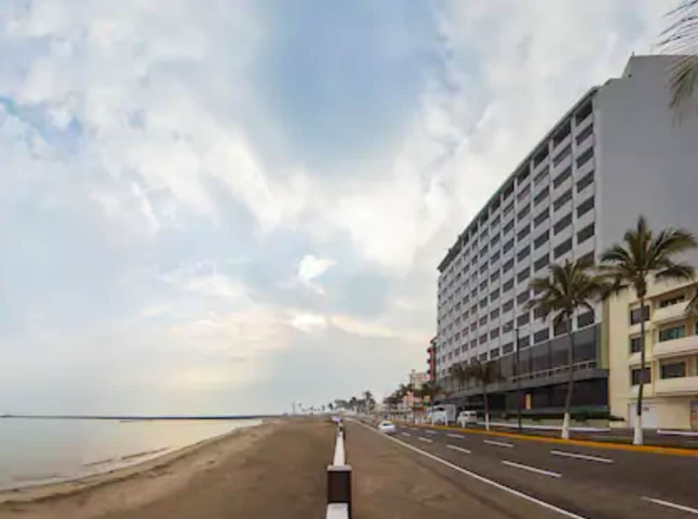 Фото DoubleTree by Hilton Hotel Veracruz