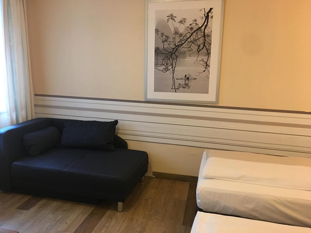 Фото Hotel Alt Düsseldorf