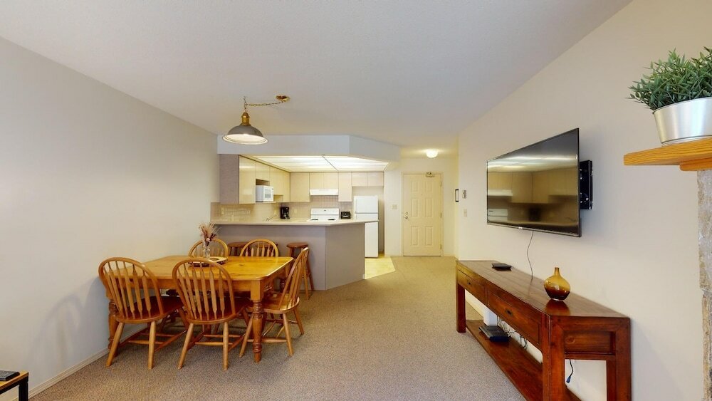 Фото Powderhorn by Whistler Premier