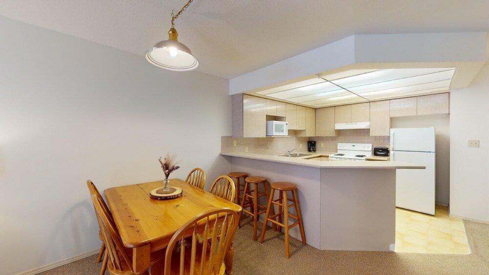 Фото Powderhorn by Whistler Premier