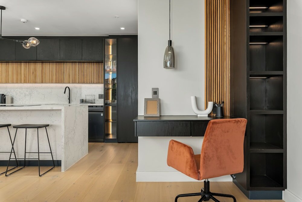 Фото The Avant 402