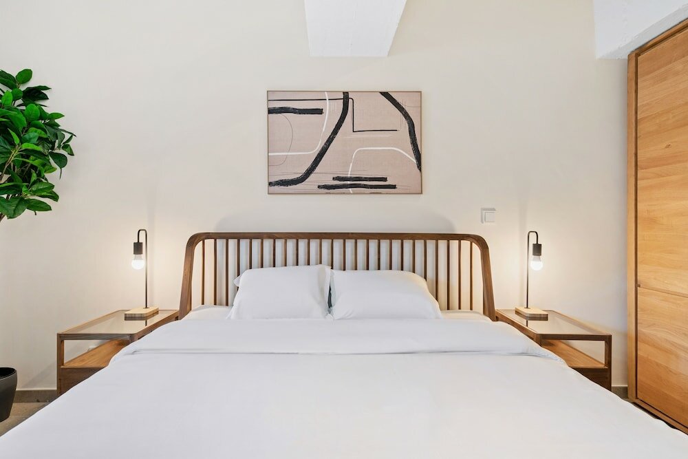 Фото Clausen Charm Contemporary Retreat Id210