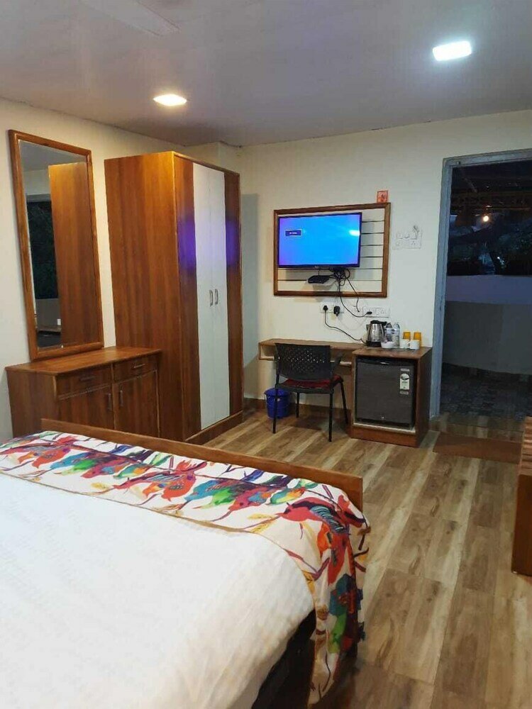 Фото Coral Beach Hotel Candolim