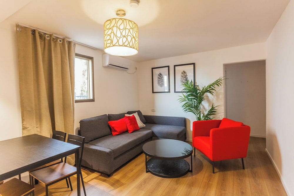 Фото HaYarkon Apartments