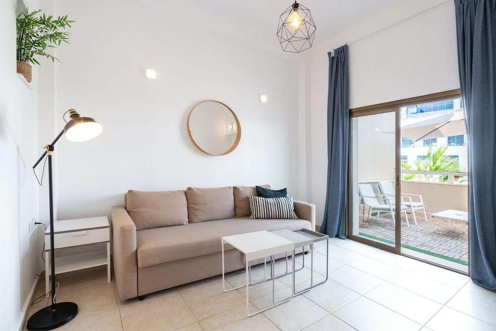 Фото Апартаменты Яркон - на пляже Тель-Авив