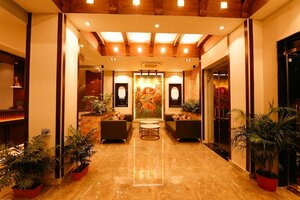 Гостиница Lakhey Hotel