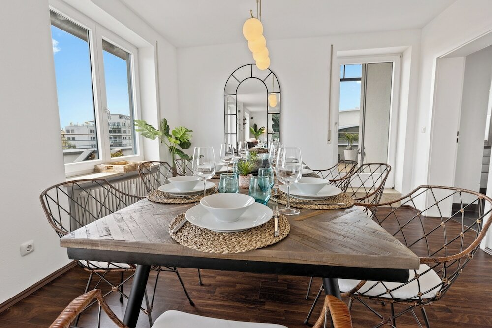 Фото Bright Augsburg Bismarckviertel