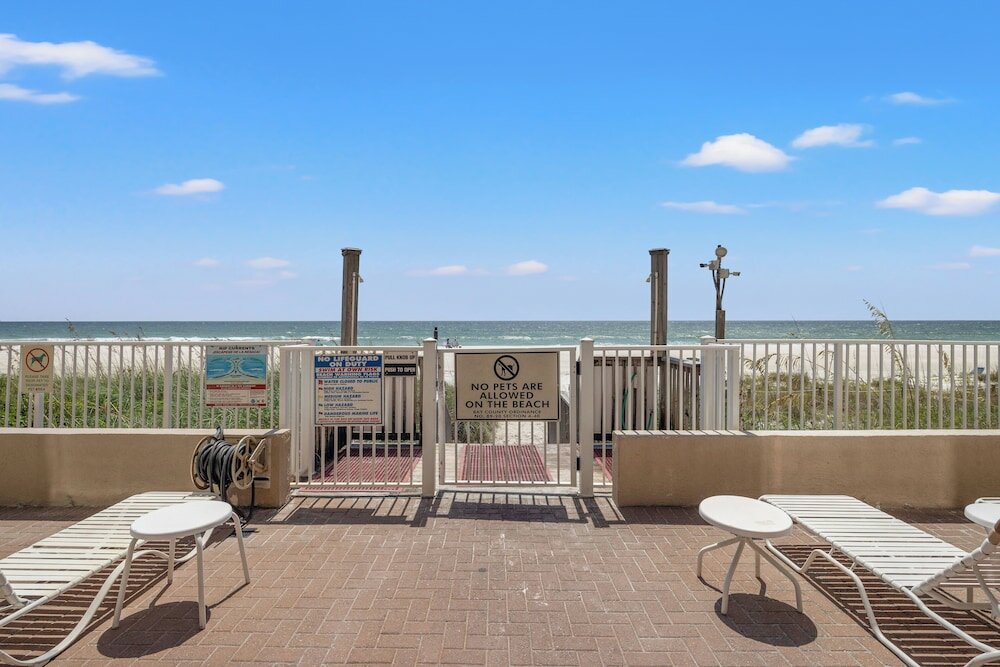 Фото Gulfgate B307 - Red Wave