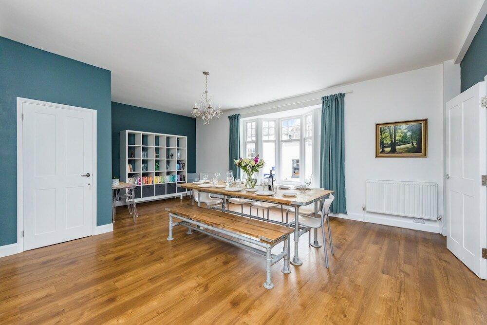 Фото Apartment Ascot House i by Huluki Sussex Stays