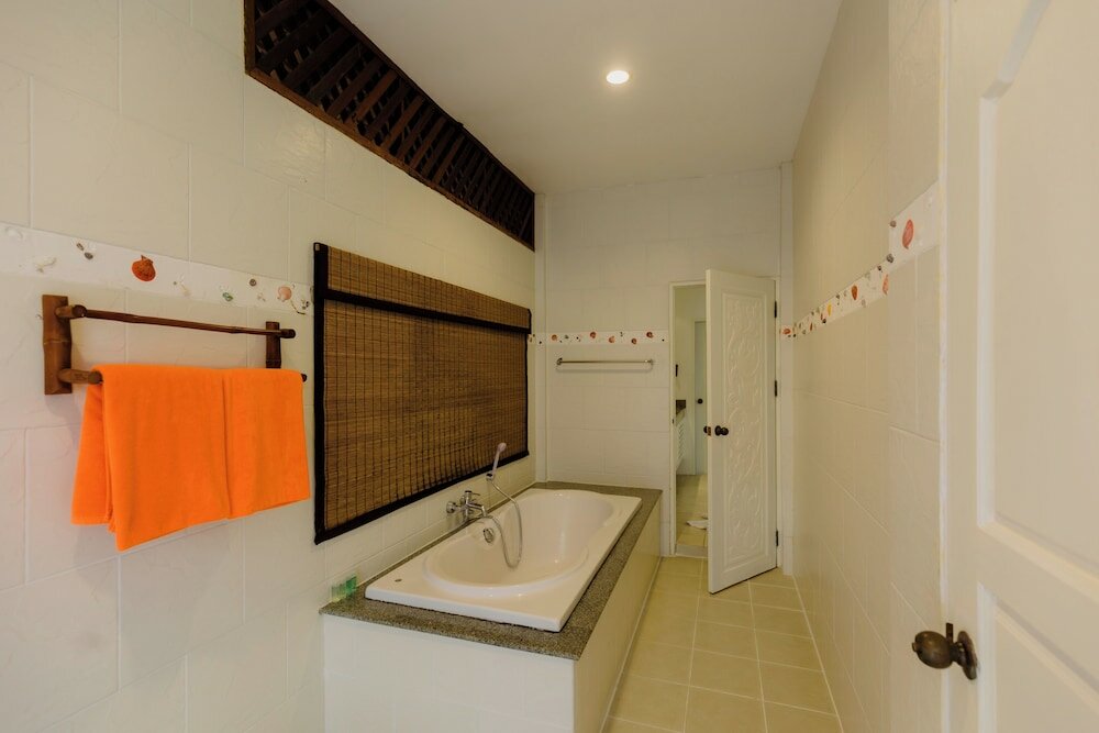 Фото Villa Raya Private Pool Villas Resort