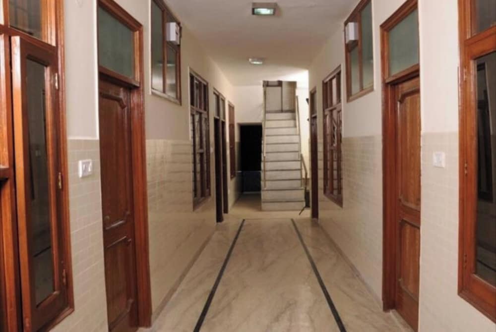 Фото Goroomgo New Grand Residency Chandigarh