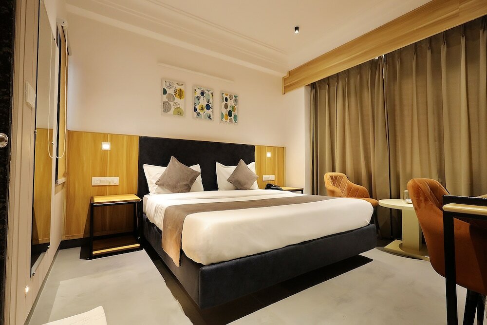 Фото Hotel Sparkle Inn