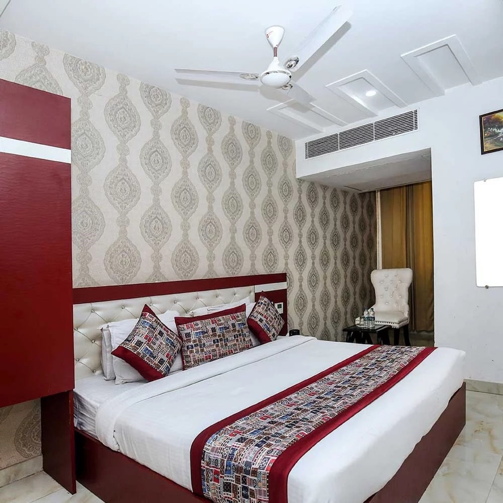 Фото Hotel A Star-50m away from Golden Temple