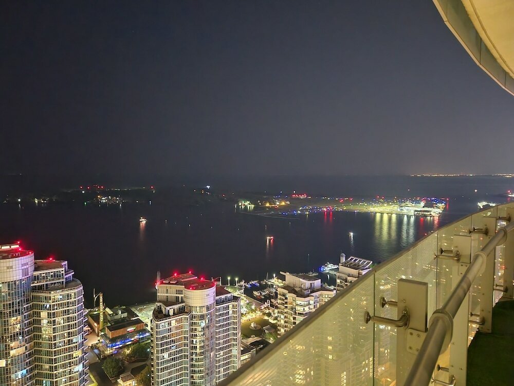 Фото IHost Suites