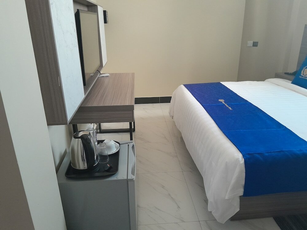 Фото Vegas Luxury Hotel