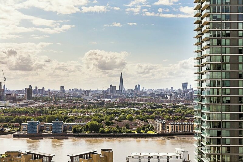 Гостиница Canary Wharf City Escape: 1-bed Apartment в Лондоне