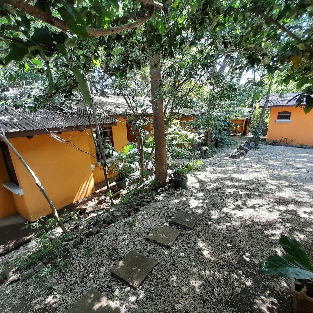 Фото Hotel Cabinas La Playa