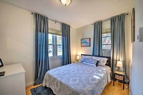 Гостиница Cozy Villas Beach Cottage: Blocks to Bayshore