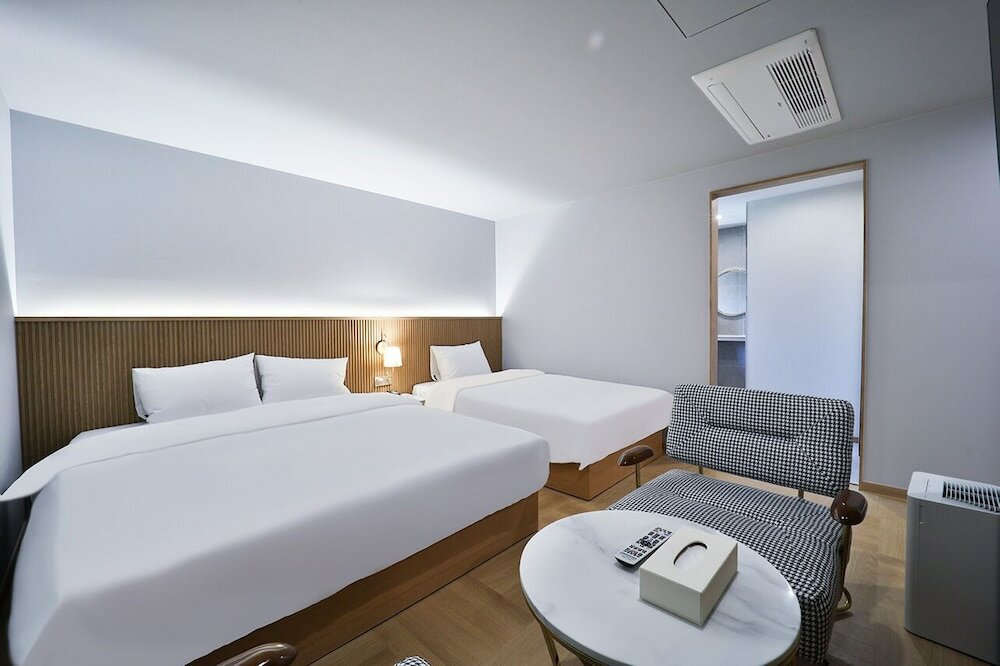 Фото Denbasta Hotel Masan Fishmarket