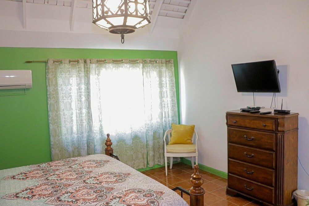 Фото Seven Palms Villa