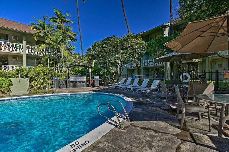Гостиница Kailua Studio w Pool Access & Garden Views!