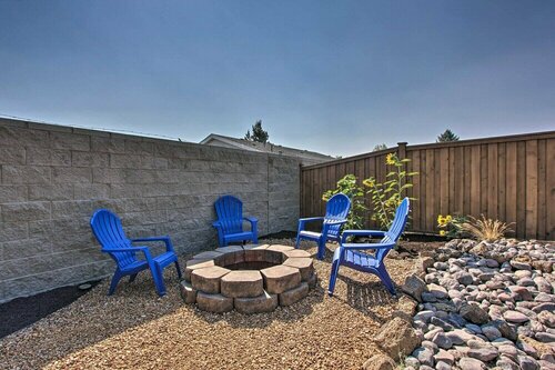 Гостиница Bend Home w Patio + Fire Pits 3 Mi to Dtwn в Бенде