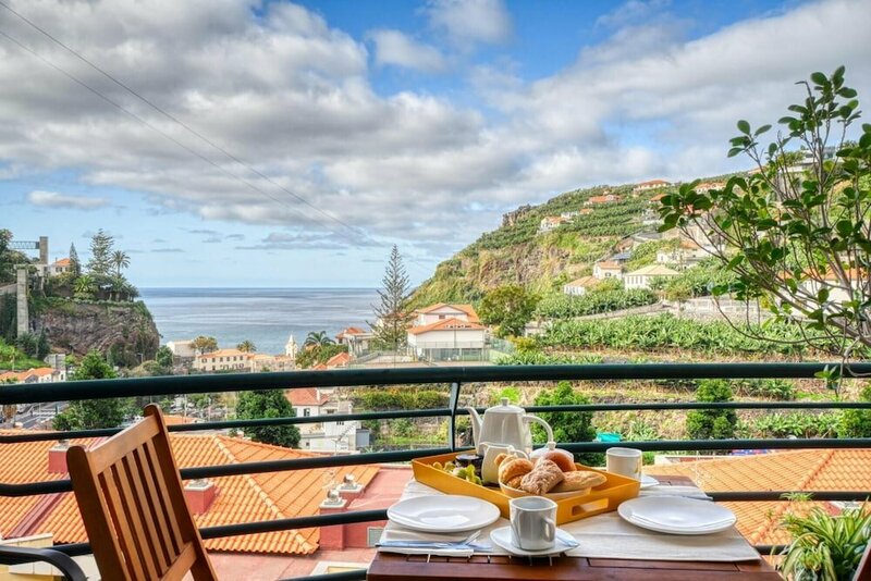 Гостиница Lidias Place a Home in Madeira