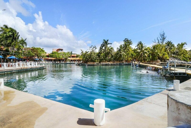 Гостиница Perfect Stay Renovated Pool Private 4br Villa