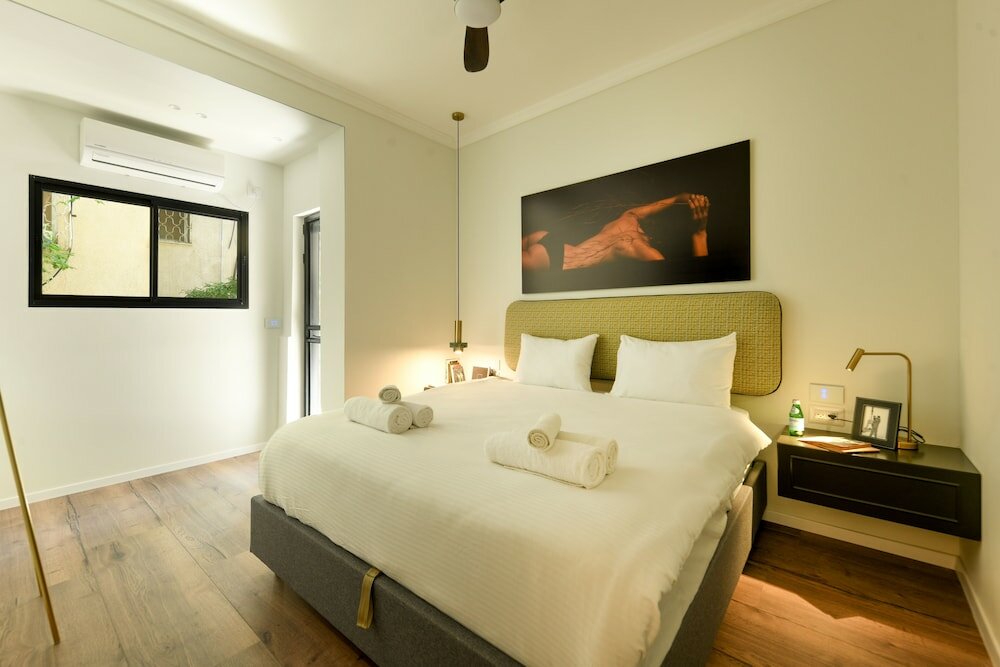 Фото Sophisticated Tel Aviv Retreat 1br Apt