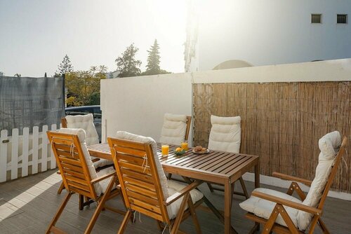 Гостиница Three-bed House With Private Patio in Quarteira
