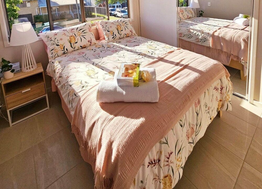 Фото Sunlight Swan