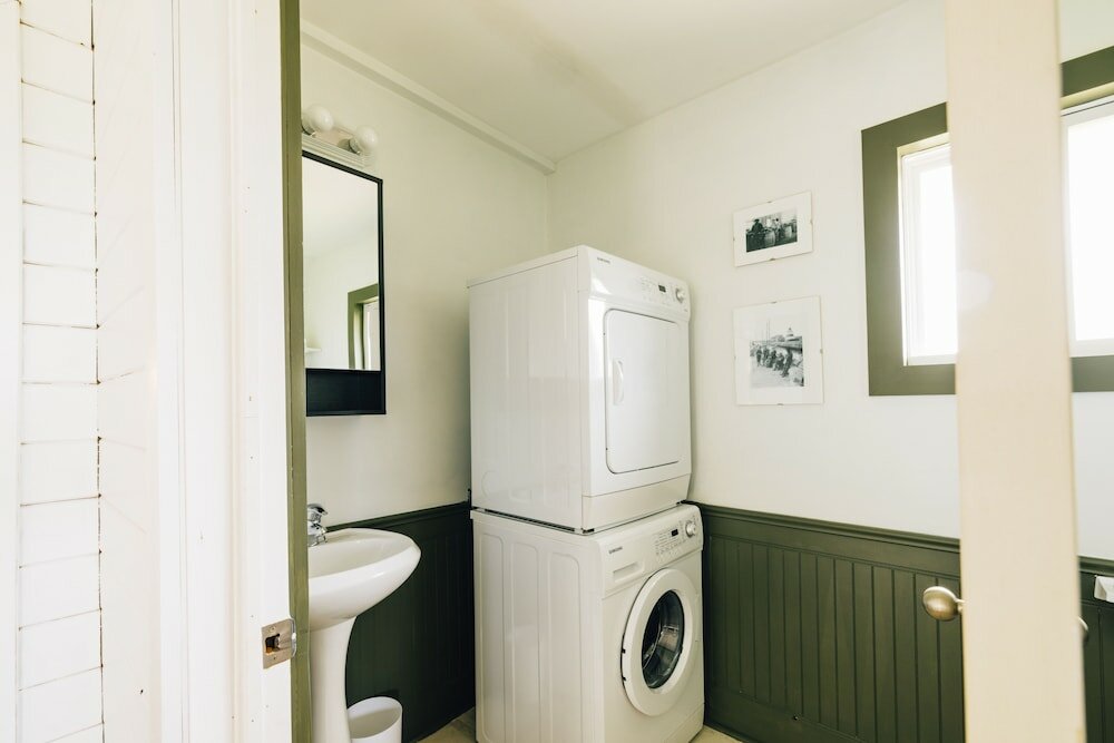 Фото 11 Boyles Crescent - Cavendish Guest Cottages