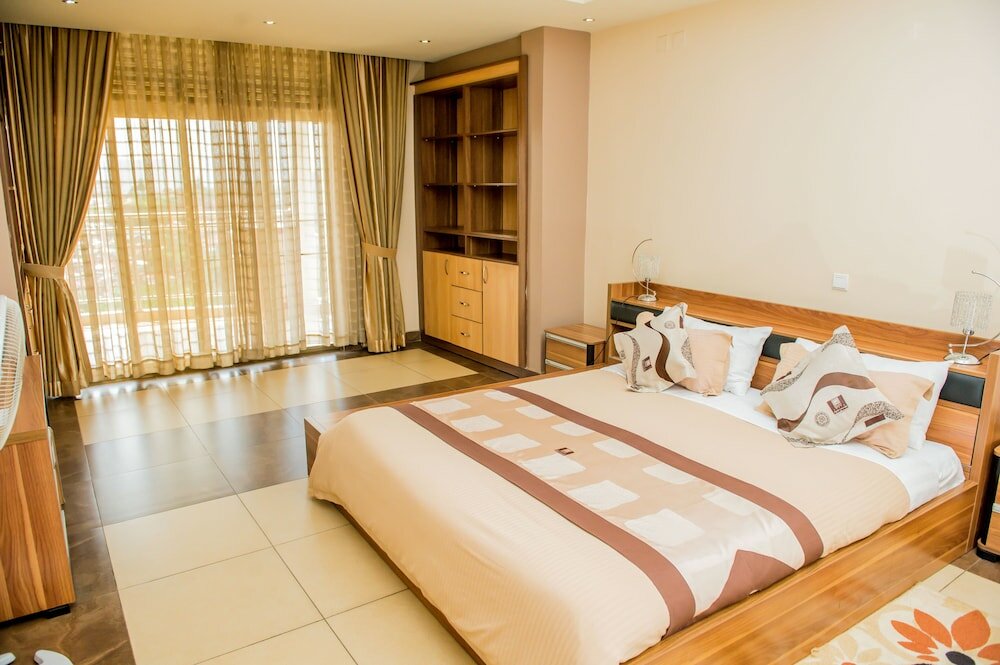 Фото Rohi Apartment Hotel