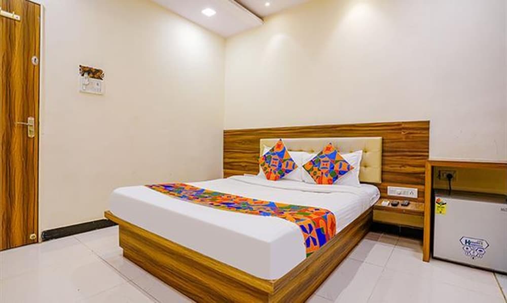 Фото Fabexpress Galaxy Inn