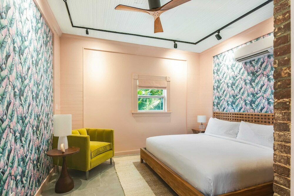 Фото Grand Maloney Hotel