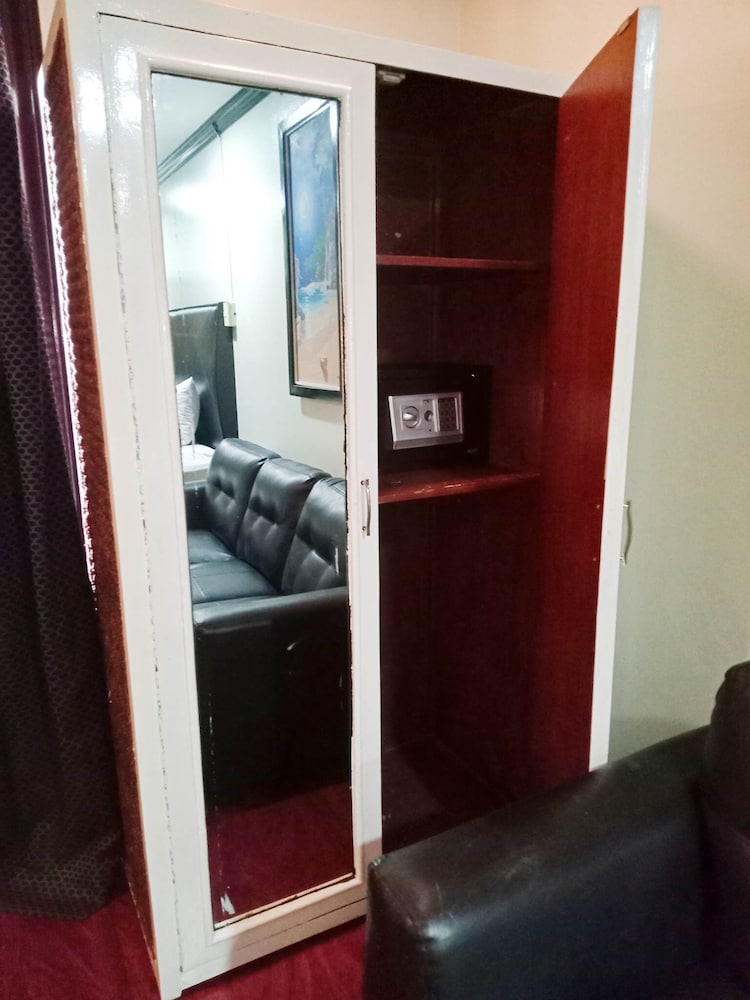 Фото Grand Central Hotel and Restaurant