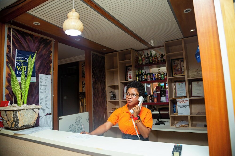 Фото The OutBack Hotel