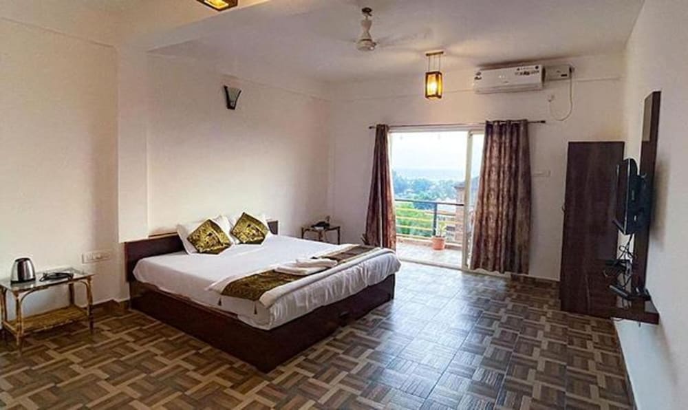 Фото FabExpress The Voyage, Morjim