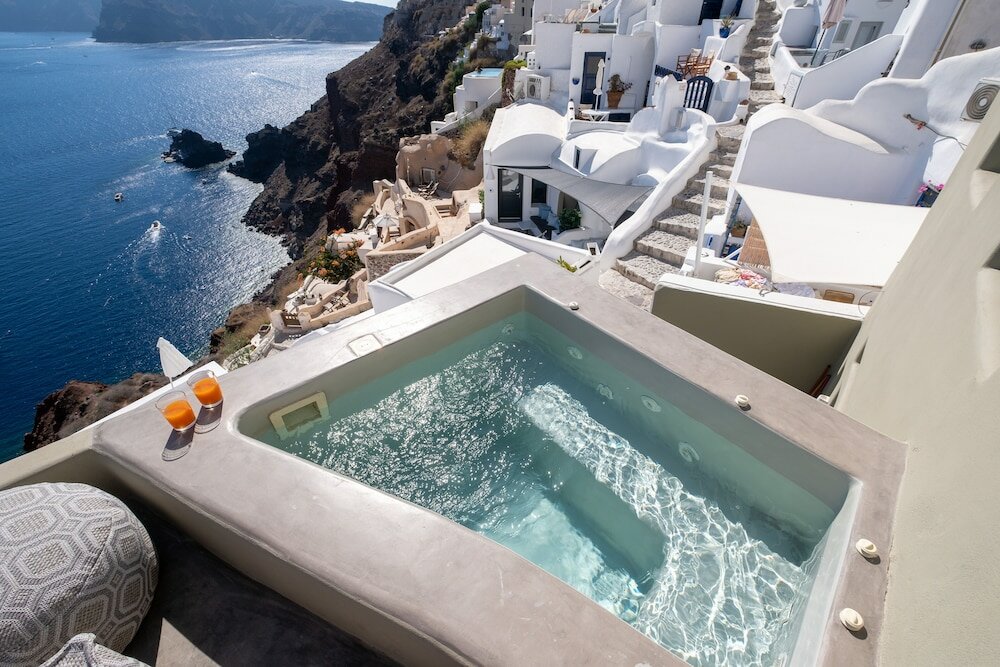 Фото SantorOia Luxury Suites