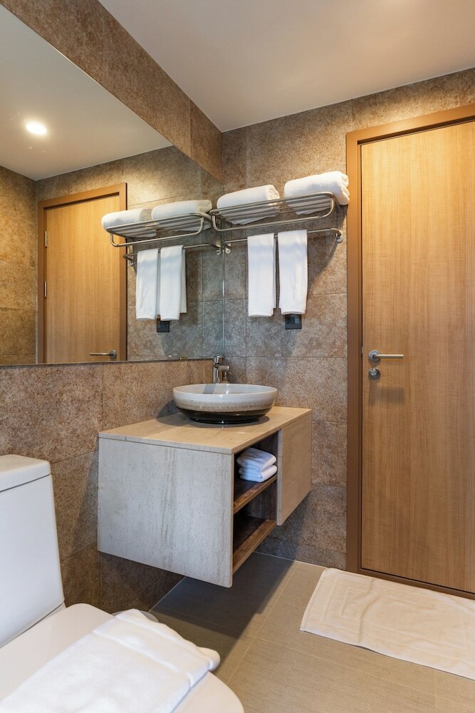 Фото Title V X413