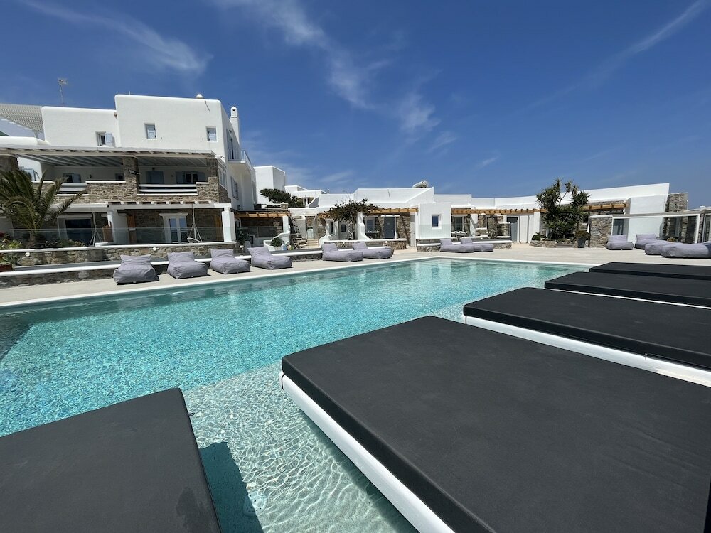 Фото Crystal Suites