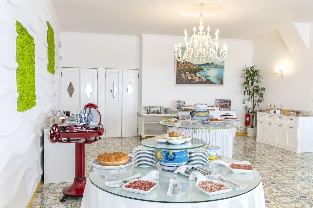 Фото Hotel La Madonnina