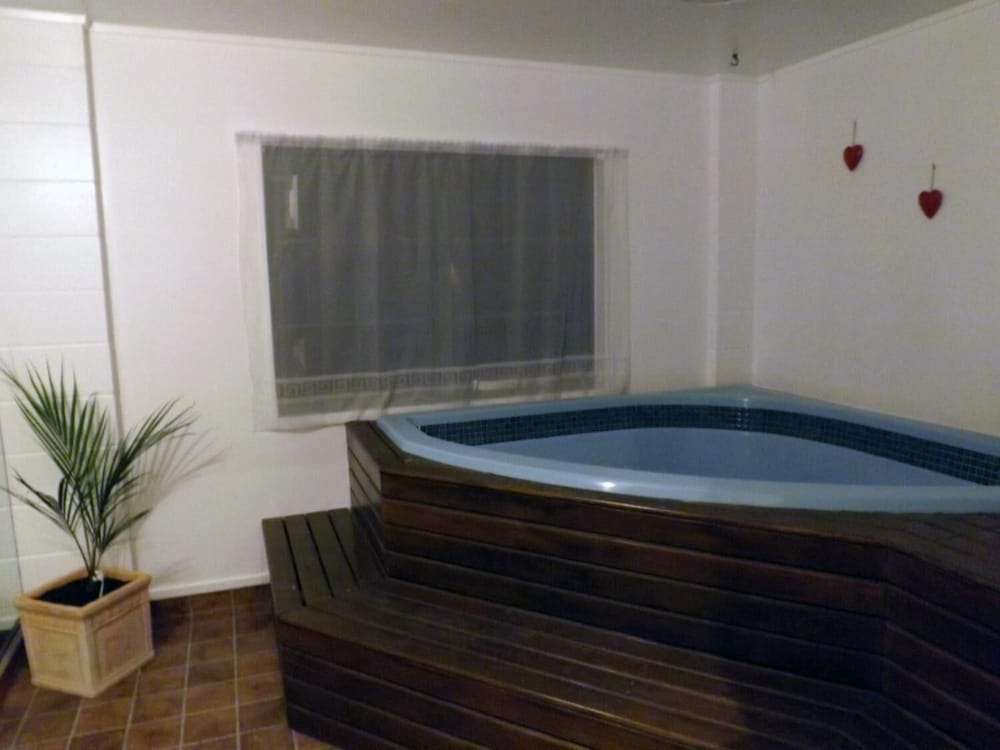 Фото Karaka Tree Motel