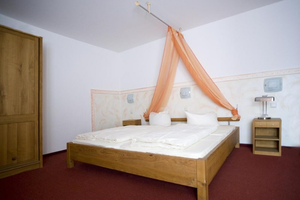 Фото Hotel Restaurant Flora