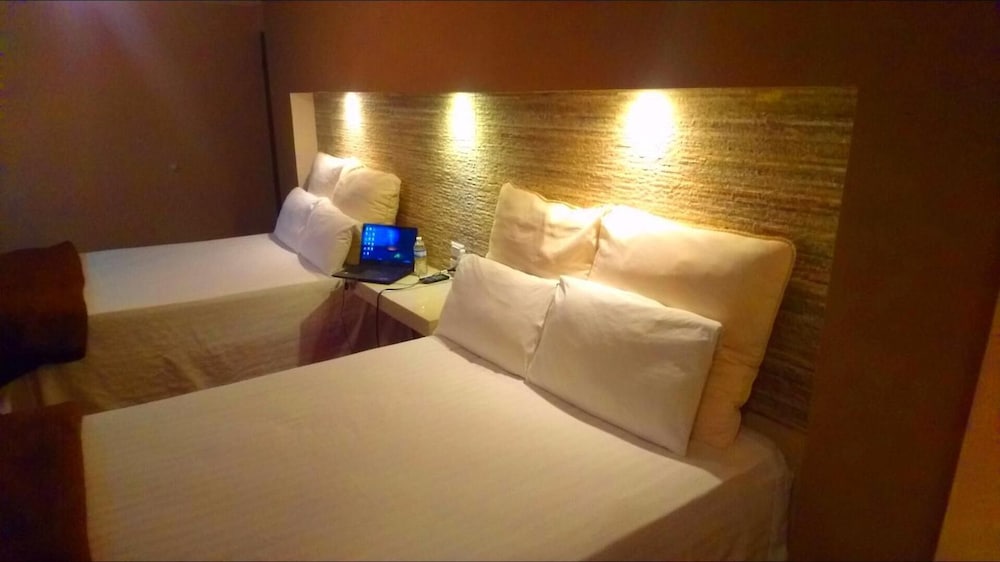 Фото Hotel Royal Inn